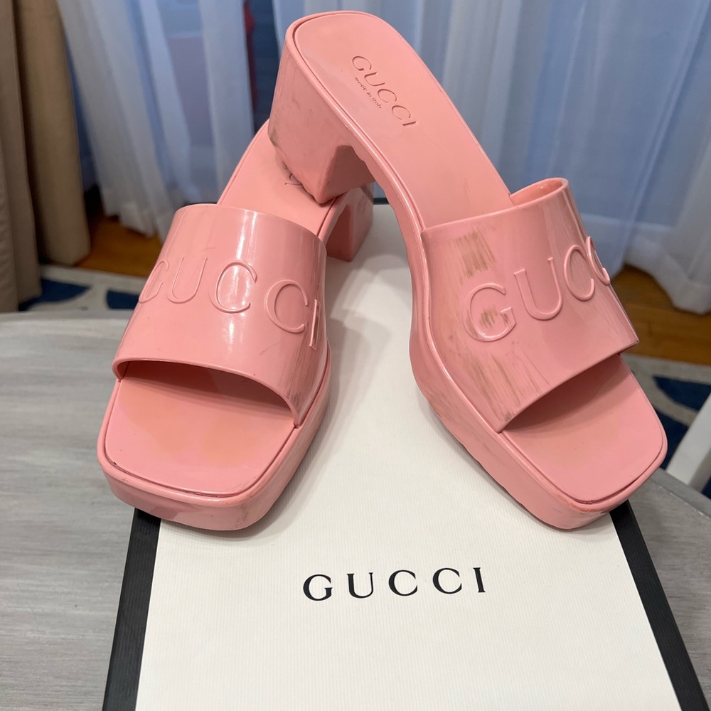 Gucci sandals
